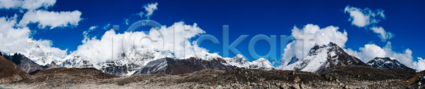 사람없음 JPG 포토 해외이미지 경사 고도 골 구름(자연) 네팔 바위 빙하 산 신성 아시아 암초 야외 얼음 여행 엽서 자국 자연 장면 절정 정상 큼 트래킹 파노라마 파란색 풍경(경치) 하늘 하이킹 해외202004 호수 히말라야
