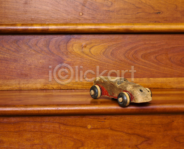 위험 사람없음 JPG 포토 해외이미지 가을(계절) 계단 목재 미끄러짐 보험 사건 수확 자동차 장난감 체리 해외202004 핸드메이드