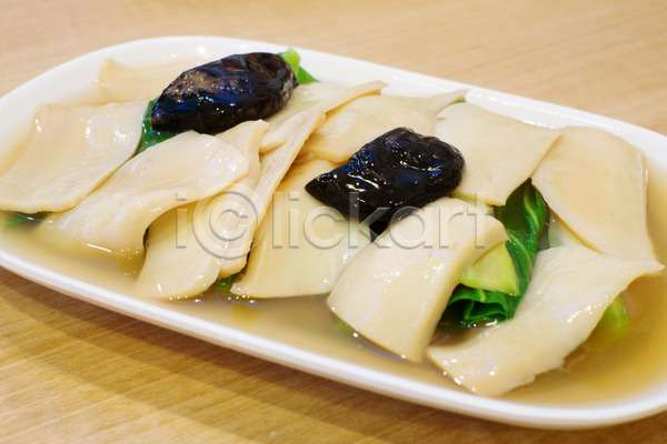 새로움 사람없음 JPG 포토 해외이미지 말레이시아 바다 버섯 사발 섞기 식사 아시아 연도 오이 요리 잔치 저녁식사 접시 조개 중국 채소 해산물 해외202004 흰색