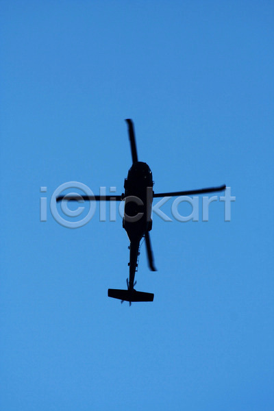 사람없음 JPG 실루엣 포토 해외이미지 검은색 교통시설 야외 칼날 파란색 하늘 해외202004 헬리콥터