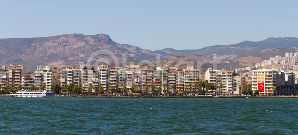 사람없음 JPG 포토 해외이미지 건물 고층빌딩 깃발 도시 도시풍경 바다 산 야외 언덕 여행 주택 칠면조 타운 튀르키예 파노라마 항구 해외202004 해외포토