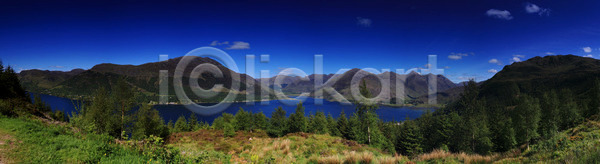 사람없음 JPG 포토 해외이미지 계곡 물 산 산악지대 스코틀랜드 시골 언덕 여름 영국 유럽 자연 초록색 파노라마 파란색 풍경 하늘 해외202004 해외포토 호수 환경