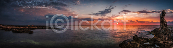 침묵 휴식 사람없음 JPG 포토 해외이미지 갈색 건축양식 구름 내추럴 물 바다 바위 반사 벽돌 빛 수평선 아침 야외 여름 여행 옛날 오렌지 일몰 일출 자연 장면 저녁 지중해 튀니지 파도 폐허 표면 풍경 하늘 해외202004 해외포토 햇빛