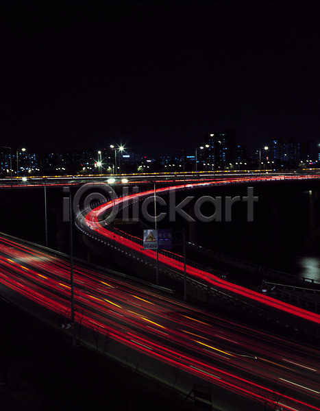 사람없음 JPG 포토 가로등 건물 고가도로 길 나라 도로 도로표지판 도시 도시풍경 빌딩 빛 서울 속도 아시아 아파트 야간 야경 야외 어둠 자연 저녁 지명 풍경(경치) 한국