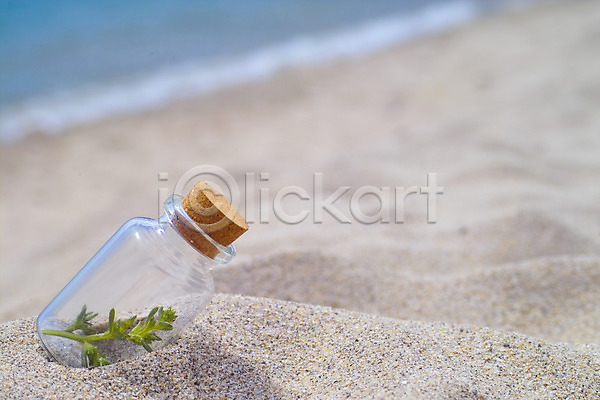 사람없음 JPG 포토 모래 모래사장 바다 백그라운드 병(담는) 야외 여름(계절) 오브젝트 유리병 자연 장식 주간 풍경(경치) 해변