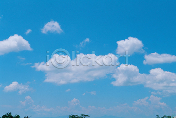 사람없음 JPG 근접촬영 로우앵글 포토 구름(자연) 백그라운드 야외 자연 주간 풍경(경치) 하늘 하늘색