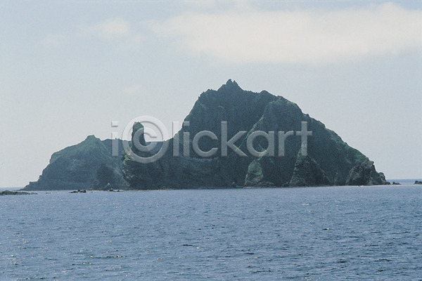 사람없음 JPG 포토 구름(자연) 독도 돌산 물결 바다 섬 야외 자연 주간 풍경(경치) 하늘