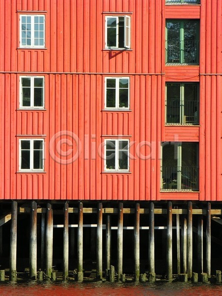 휴식 사람없음 JPG 포토 해외이미지 건물 건축양식 목재 미술 백그라운드 벽 빨간색 쌓기 얼굴 운하 유럽 주택 지역 질서 창문 타운 해외202004