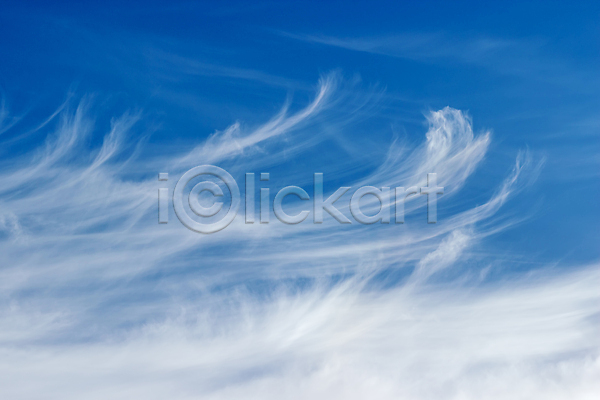 분위기 예측 사람없음 JPG 소프트포커스 포토 해외이미지 계절 구름(자연) 날씨 드넓은 백그라운드 야외 여름(계절) 자연 질감 추상 파란색 풍경(경치) 하늘 하늘색 해외202004