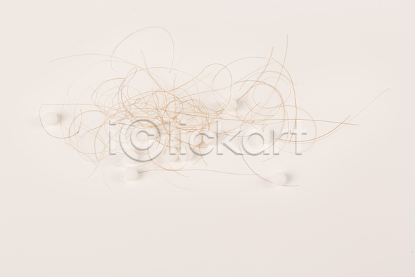 사람없음 JPG 포토 해외이미지 두피케어 머리카락 뷰티 탈모 탈모예방 탈모클리닉 해외202004 흰배경
