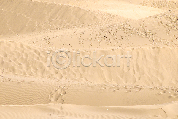 건조 따뜻함 뜨거움 사람없음 JPG 포토 해외이미지 거친 노란색 모래 모래언덕 모로코 백그라운드 사막 사하라 스페인 아프리카 야외 언덕 여행 오렌지 유럽 일몰 일출 자연 질감 태양 파도 풍경(경치) 하늘 해외202004 황무지