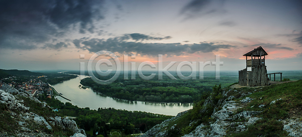 사람없음 JPG 포토 해외이미지 강 곡선 구름 다뉴브강 마을 목재 숲 암초 오스트리아 일몰 자연 초록색 탑 파노라마 풍경 하늘 해외202004 해외포토