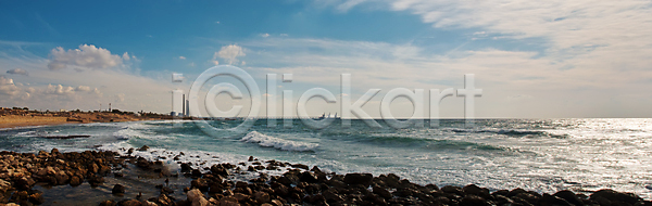 과거 떨어짐 사람없음 JPG 포토 해외이미지 건물 건축양식 고고학 골동품 로마인 모래 모션 문화 물 바다 바위 벽 벽돌 분무기 서핑 액체 여행 역사 옛날 이스라엘 자연 젖음 지중해 타운 파도 파란색 폐허 포트 풍경 하늘 해외202004 해외포토 힘