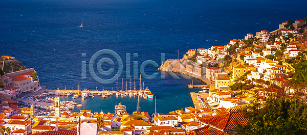 탈출 사람없음 JPG 포토 해외이미지 건축양식 그리스 그리스인 그림 드론 마을 만 물 바다 발견 보트 빨간색 섬 안테나 여름 여행 유럽 이웃 전통 지붕 지중해 타운 탐험 파노라마 파란색 포트 하늘 항구 해외202004 해외포토 휴가