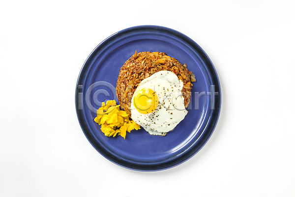 사람없음 JPG 포토 하이앵글 계란프라이 김치볶음밥 단무지 볶음밥 스튜디오촬영 실내 오브젝트 음식 접시 플랫레이 한식