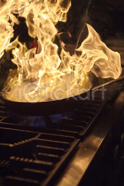 요리중 사람없음 JPG 포토 불꽃(불) 서양음식 실내 요리 음식 주방 프라이팬