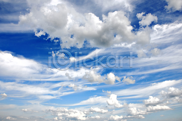 분위기 자유 사람없음 JPG 포토 해외이미지 공중 구름(자연) 날씨 바람 백그라운드 빛 솜털 야외 여름(계절) 우주 자연 천국 추상 파란색 패턴 풍경(경치) 하늘 해외202004 환경 흰색