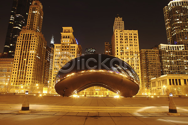 사람 JPG 포토 건물 광장 도시 미국 빌딩 시카고 아메리카 야간 야경 야외 조형물 풍경(경치) 해외