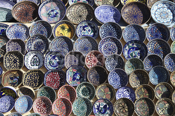 사람없음 JPG 포토 다양 무늬 북아프리카 아프리카 야외 여러개 접시 종류 주간 튀니지 해외