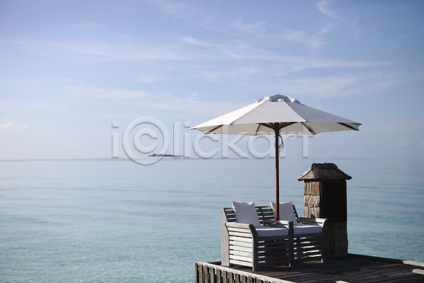 사람없음 JPG 포토 몰디브 바다 아시아 야외 의자 주간 파라솔 풍경(경치) 해변 해외