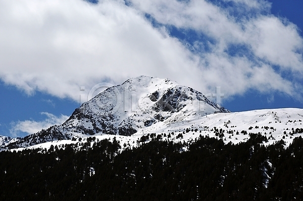 추위 사람없음 JPG 포토 해외이미지 겨울 구름(자연) 산 야외 유럽 자연 절정 파노라마 파란색 풍경(경치) 하늘 해외202004 환경 흰색
