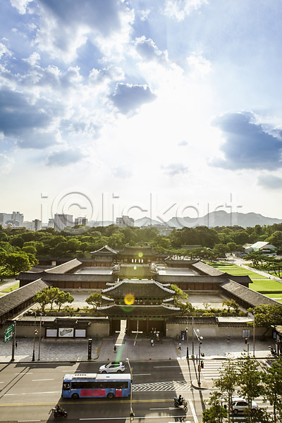 사람없음 JPG 포토 건축 구름(자연) 궁전 서울 야외 전통 종로 주간 창경궁 풍경(경치) 하늘