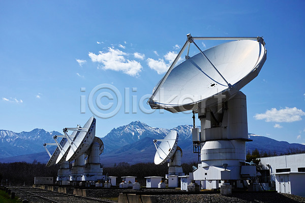 사람없음 JPG 포토 안테나 야외 위성안테나 일본 주간 통신시설 하늘