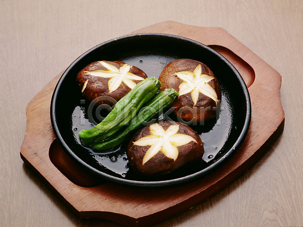 사람없음 JPG 포토 고추 구이 버섯구이 음식 일본음식 철판 표고버섯