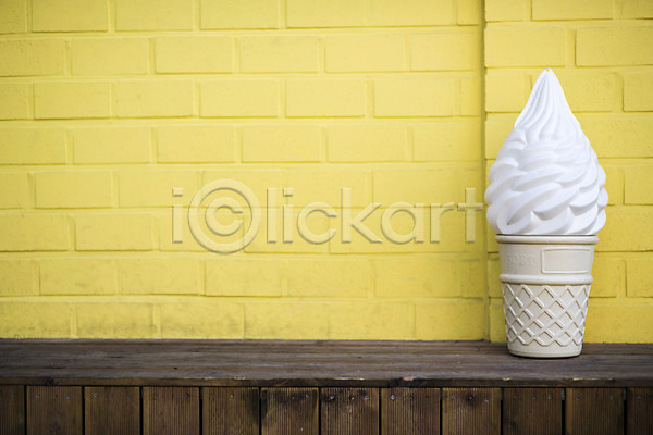 사람없음 JPG 포토 거리 모형 백그라운드 벽 벽돌 삼청동 서울 아이스크림 아이스크림콘 야외 인사동 주간 풍경(경치)