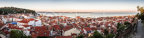 사람없음 JPG 포토 해외이미지 건물 건축양식 길 나무 도시 도시풍경 많음 물 바다 빨간색 수평선 슬로베니아 아침 야외 언덕 여름 여행 역사 옛날 오렌지 유럽 일몰 일출 저녁 정사각형 주택 지붕 타운 파노라마 풍경 하늘 해외202004 해외포토 햇빛