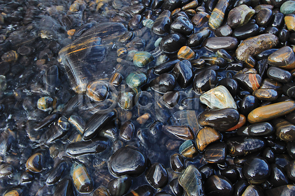 활발 사람없음 JPG 아이콘 포토 해외이미지 검은색 물 바위 백그라운드 세련 심볼 젖음 종이 하트 해외202004