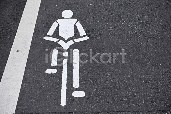 사람없음 JPG 포토 거리 거리풍경 교통 도로 도시 도시풍경 백그라운드 아스팔트(도로) 야외 일본 자전거 자전거전용도로 주간 차선(도로) 풍경(경치) 픽토그램