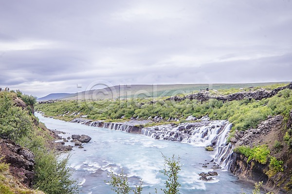 사람없음 JPG 포토 강 나무 라운포사폭포 아이슬란드 야외 유럽 자연 주간 폭포 풍경(경치) 하늘 해외 해외풍경