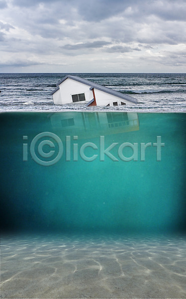 상상 사람없음 JPG 디지털합성 편집이미지 경제 구름(자연) 꿈 디지털아트 바다 부동산 수중 주택 침몰 하늘 합성
