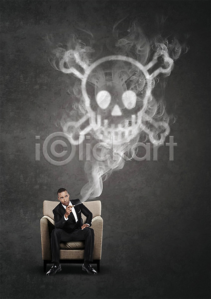 20대 남자 성인 한명 흑인 PSD 앞모습 편집이미지 담배연기 소파 앉기 전신 정장 해골 흡연