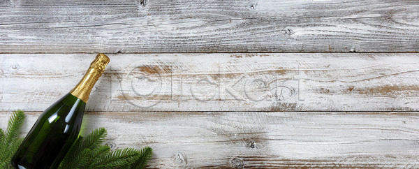 행복 사람없음 JPG 포토 해외이미지 겨울 기념 목재 백그라운드 새해 샴페인 음료 장식 전나무 카피스페이스 크리스마스 파티 해외202004 해외포토 휴가 흰색