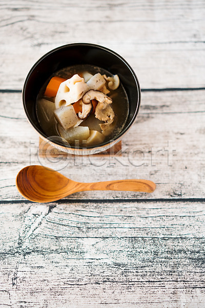 사람없음 JPG 포토 곤약 그릇 나무숟가락 당근 목재 숟가락 연근 음식 일본음식 조림 표고버섯