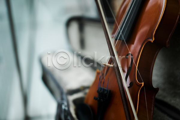 사람없음 JPG 아웃포커스 포토 바이올린 바이올린활 오브젝트 한개