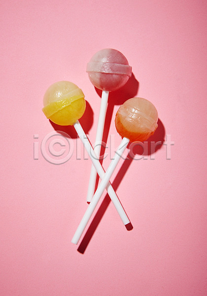 사람없음 JPG 포토 디저트 막대사탕 분홍색 사탕 세개 음식 팝아트