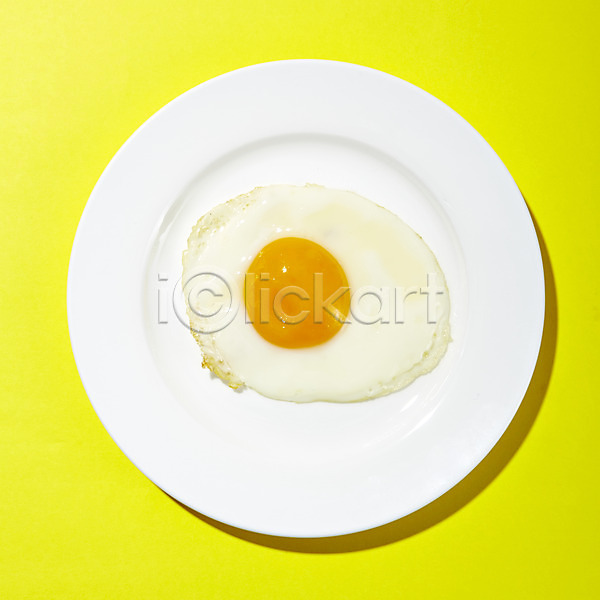 사람없음 JPG 포토 계란 계란요리 계란프라이 노란색 음식 접시 팝아트 한개