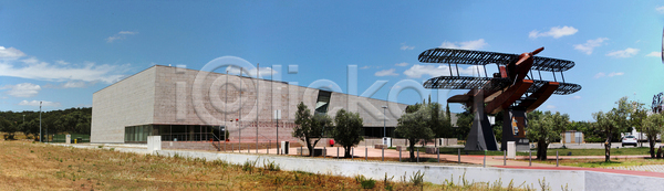 복제 사람없음 JPG 포토 해외이미지 건너기 금속 날개 남쪽 대서양 대패 루트 모델 미술 복고 브라질 비행기 수확 엔진 여행 역사 이벤트 조각상 지중해 천연기념물 철 파노라마 포르투갈 프로펠러 하늘 해군 해외202004 해외포토