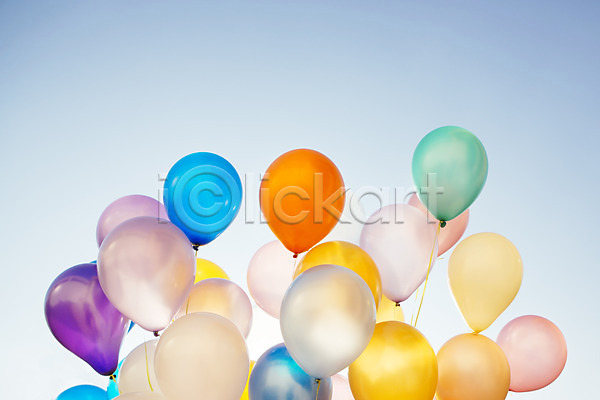 사람없음 JPG 포토 기념일 백그라운드 컬러풀 파티 파티용품 풍선 하늘 헬륨