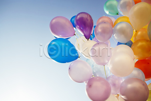 사람없음 JPG 포토 기념일 백그라운드 컬러풀 파티 파티용품 풍선 하늘 헬륨