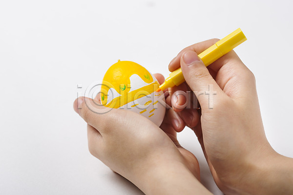 신체부위 JPG 포토 계란 그리기 기독교 백그라운드 부활절 부활절계란 색깔펜 손 종교