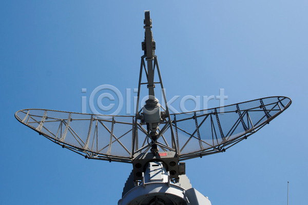 사람없음 JPG 포토 해외이미지 군용 네비게이션 돛대 라디오 레이더 바다 보트 안테나 장비 탑 통신 하늘 함선 해군 해외202004
