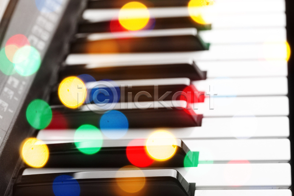 사람없음 JPG 포토 빛망울 실내 피아노(악기) 피아노건반 피아니스트 해외202004
