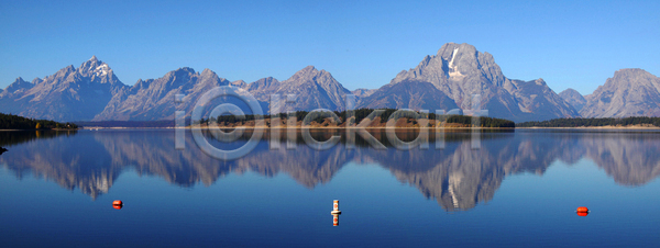 호기심 사람없음 JPG 포토 해외이미지 가을 강 공원 나무 내추럴 맑음 물 바위 반사 뱃놀이 보트 산 소나무 아침 여름 여행 여행객 와이오밍 일출 자연 전국 파노라마 파도 파란색 하늘 해외202004 해외포토 호수