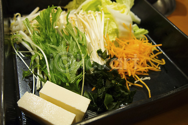 사람없음 JPG 근접촬영 포토 다시마 당근 배추 식재료 쑥갓 음식 일본문화 일본음식 쟁반 팽이버섯