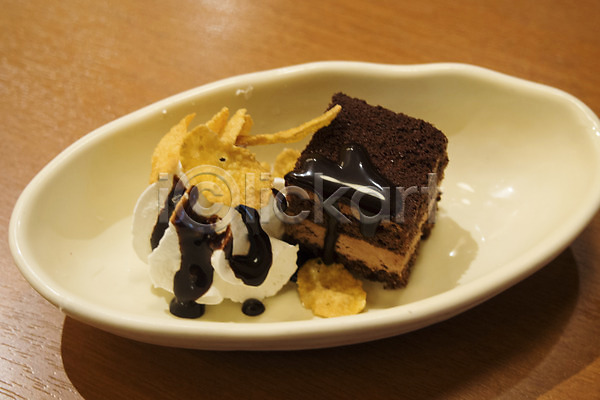 사람없음 JPG 근접촬영 포토 과자 생크림 음식 일본문화 일본음식 접시 초코시럽 케이크