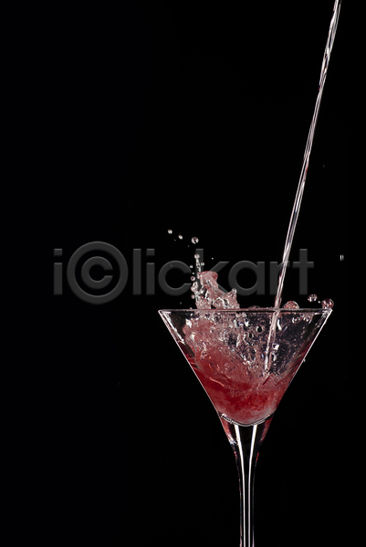 사람없음 JPG 포토 해외이미지 레드마티니 마티니 붓기 빨간색 스플래쉬 액체 액체표현 칵테일 해외202004